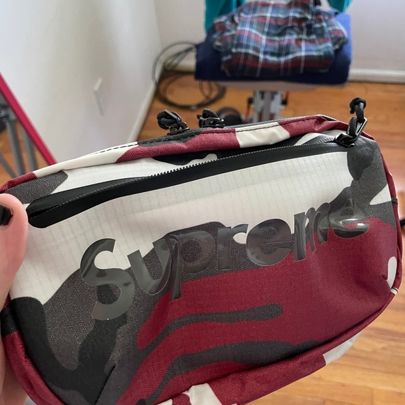 Red Camo Waist Bag - Picture 5 of 5